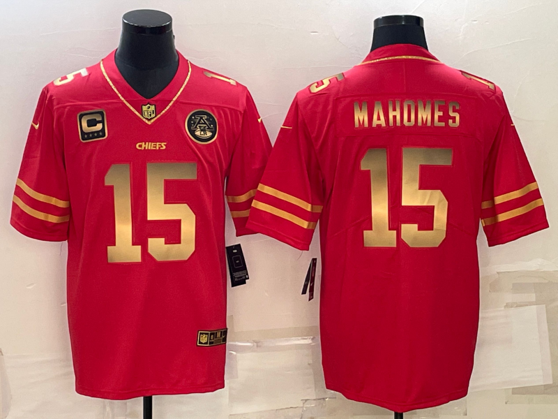 Men’s Kansas City Chiefs #15 Patrick Mahomes Red Gold 4-star C Patch Vapor Untouchable Limited Stitched Jersey